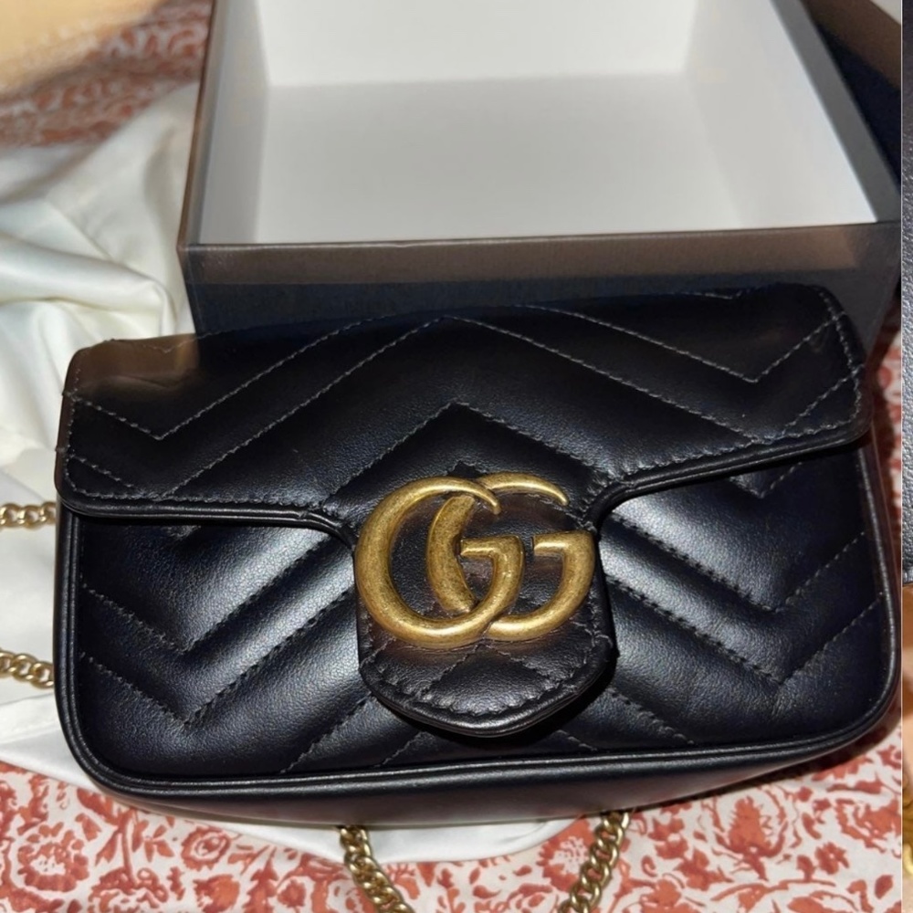 GG Marmont matelassé leather super mini bag
